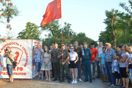 Всероссийская комсомольская эстафета «Огонь наших сердец» шагает по Южному федеральному округу