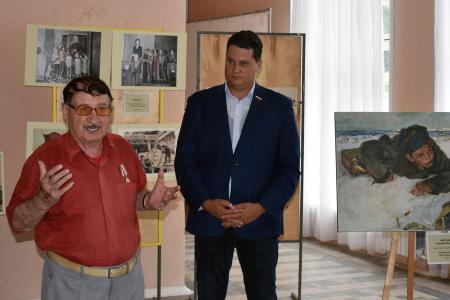 Тульский обком КПРФ организовал в Ефремове выставку «Дети войны» 