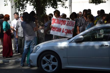 Несмотря на протесты коммунистов, Дума Астраханской области одобрила законопроект о повышении пенсионного возраста