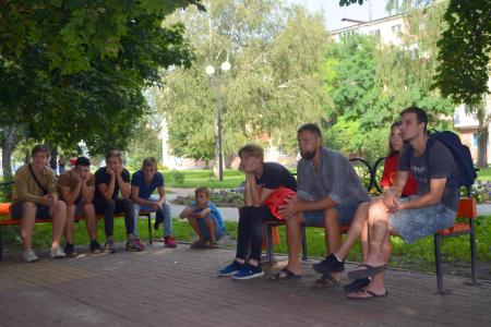 Белгородские комсомольцы провели в посёлке Разумное акцию «Знамя нашей Победы»