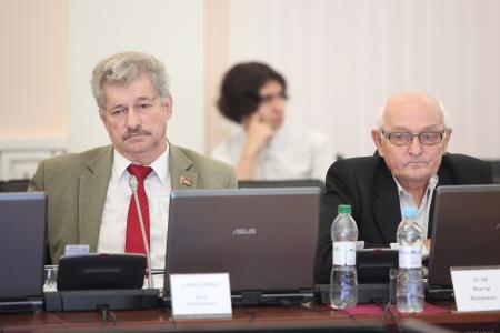 Псковская область. Депутаты «Единой России» единогласно поддерживают пенсионную реформу