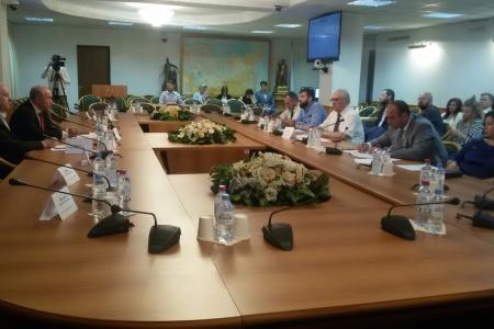 Первая проблема после ЧМ-2018: депутаты вновь заговорили о ценах на бензин