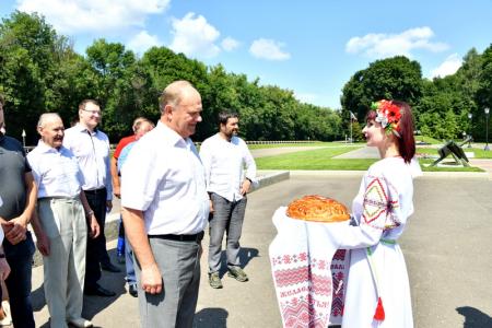 Начался рабочий визит Г.А. Зюганова в Орел