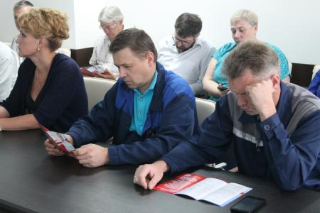 Кандидат в Губернаторы от КПРФ Аркадий Мурылёв встретился с трудовыми коллективами Псковской области