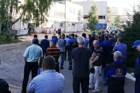 Саратовская область. Ольга Алимова и Валерий Рашкин встретились с трудовым коллективом АО «НЕФТЕМАШ - САПКОН»
