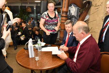 Г.А. Зюганов презентовал свою новую книгу «Россия под прицелом глобализма» в Московском Доме книги