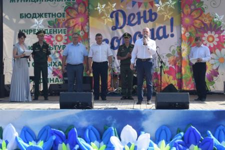 Московская область. Депутат-коммунист Александр Наумов поздравил талдомчан с Днем города