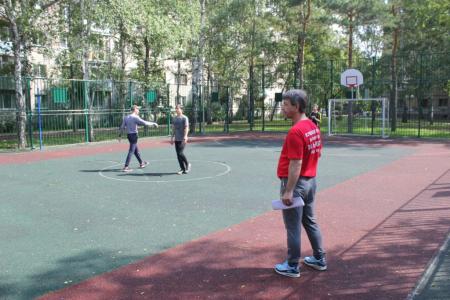 Коммунисты Тюмени приняли активное участие в спортивных мероприятиях в День физкультурника