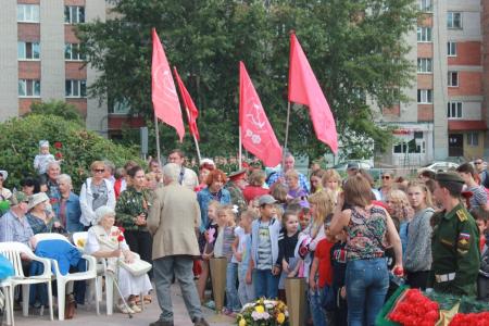 Кандидаты в депутаты Тюменской городской думы приняли участие в митинге, посвященном 118-й годовщине со дня рождения Героя Советского Союза И.И. Федюнинского