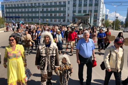 Первый секретарь Якутского рескома КПРФ В.Н. Губарев выступил на празднике посвящённом международному дню коренных народов мира