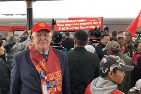 Первый секретарь Якутского рескома КПРФ В.Н. Губарев: «К 100-летию ВЛКСМ – конкретная забота о молодёжи»