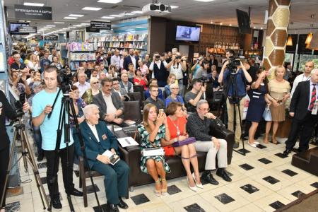 Г.А. Зюганов презентовал свою новую книгу «Россия под прицелом глобализма» в Московском Доме книги