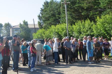 Новосибирская область: Митинг против строительства индюшатника в Колывани собрал более ста человек