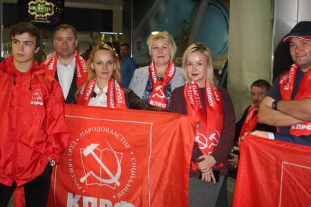 Тюменская область. Команда спортклуба КПРФ завоевала кубок Тюмени по мини-футболу