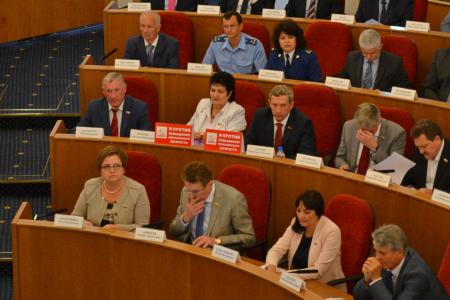 Оренбургская область. Депутаты-коммунисты отстаивают пенсионные права граждан	