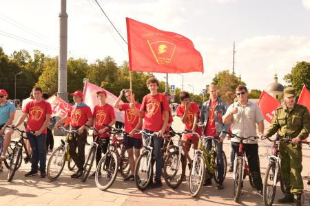 Красным велопробегом по капитализму!