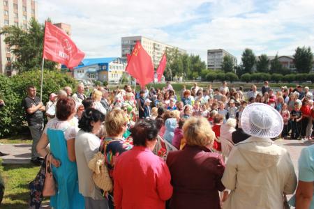 Кандидаты в депутаты Тюменской городской думы приняли участие в митинге, посвященном 118-й годовщине со дня рождения Героя Советского Союза И.И. Федюнинского