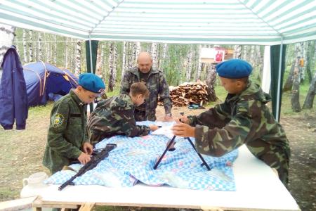 Свердловская область. Организованный коммунистами Богдановича пионерский лагерь принял очередную смену