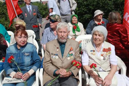 Кандидаты в депутаты Тюменской городской думы приняли участие в митинге, посвященном 118-й годовщине со дня рождения Героя Советского Союза И.И. Федюнинского