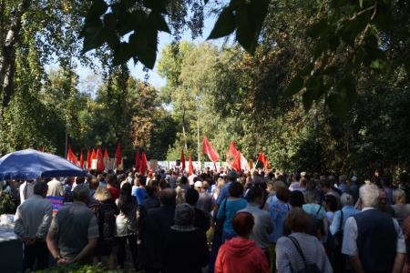 «Трясите не пенсионеров, а олигархов!». Коммунисты Пензы провели митинг