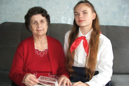 Новосибирск. Пионерка Алеся Киселева заняла первое место в конкурсе на лучший видеоролик о тимуровском движении