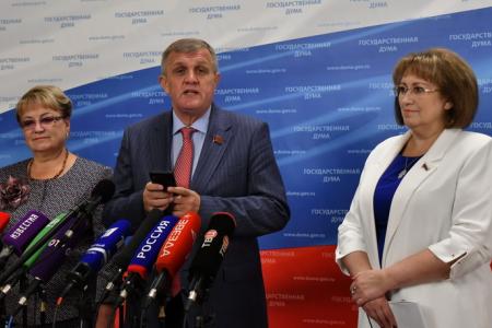 «Приморье, пенсии, село и бюджет». Н.В. Коломейцев, О.Н. Алимова и В.А. Ганзя выступили перед журналистами в Госдуме