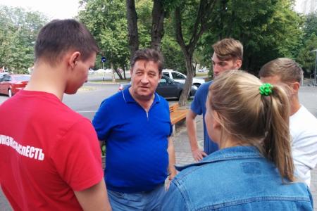 Лидер ставропольских коммунистов Виктор Гончаров: Власти обязаны не заставлять горбатиться россиян до могилы, а развивать экономику