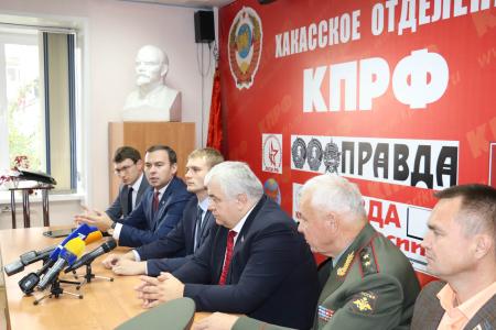 Юрий Афонин на митинге против повышения пенсионного возраста в Абакане: Хакасские избиратели напомнили власти, что голос народа надо слышать!