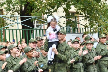 Г.А. Зюганов поздравил учеников Таганского кадетского корпуса с началом нового учебного года и провел открытый урок