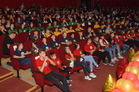 Зажигает звёзды фестиваль. Всероссийскому конкурсу детского и юношеского творчества «Земля талантов» - 5 лет