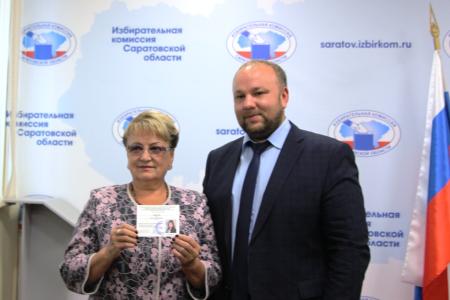 Саратовская область. Ольге Алимовой вручили удостоверение об избрании депутатом Госдумы