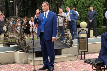 Казбек Тайсаев вручил Почетную грамоту Государственной Думы коллективу санатория им. Г.К. Орджоникидзе в Кисловодске