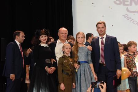Зажигает звёзды фестиваль. Всероссийскому конкурсу детского и юношеского творчества «Земля талантов» - 5 лет