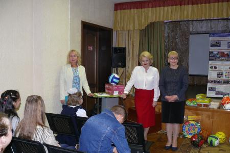 Нина Останина в День знаний поздравляет новгородских учеников и учителей