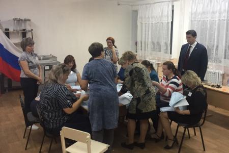Дмитрий Новиков: На выборах губернатора Приморского края уверенно лидирует представитель КПРФ Андрей Ищенко