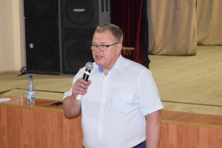 Московская область. Депутат-коммунист Александр Наумов встречается с жителями области