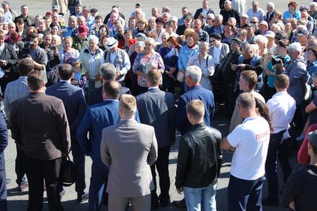 «В реальности на этих выборах только КПРФ противостоит «Единой России». Ю.В.Афонин и П.Н.Грудинин встретились с избирателями Черногорска