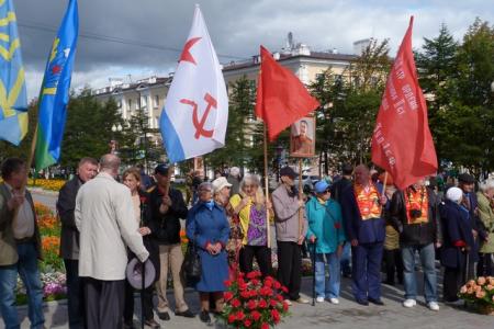 Магаданские коммунисты приняли участие в митинге памяти
