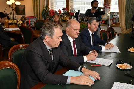 Г.А. Зюганов встретился с секретарем ЦК КПВ, Председателем Центрального комитета Отечественного фронта Вьетнама товарищем Чан Тхань Маном