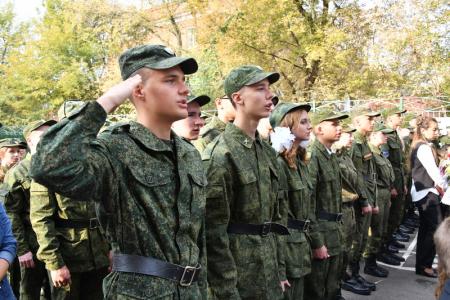 Г.А. Зюганов поздравил учеников Таганского кадетского корпуса с началом нового учебного года и провел открытый урок