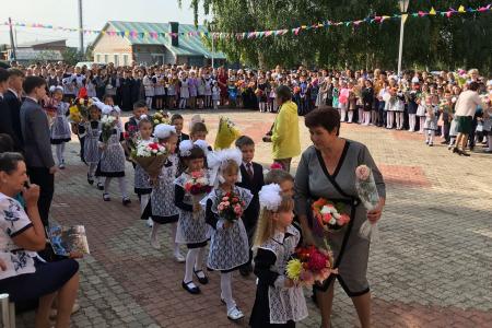 Республика Башкортостан. А.А. Ющенко выступил на школьной линейке