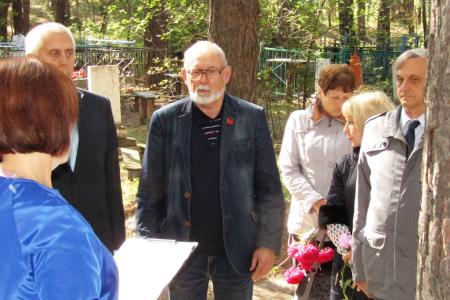 Курганская область. В селе Глядянском открыт памятник воину-земляку, погибшему под Курском