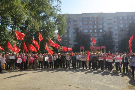 Тамбовская область. Коммунисты провели протестные акции, несмотря на противодействие власти