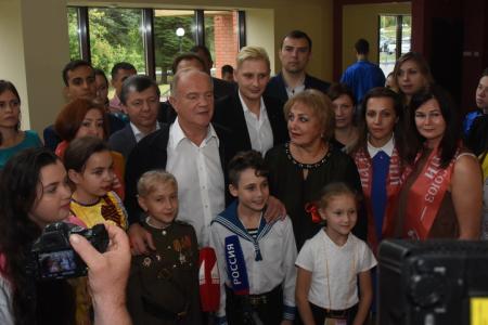 Зажигает звёзды фестиваль. Всероссийскому конкурсу детского и юношеского творчества «Земля талантов» - 5 лет