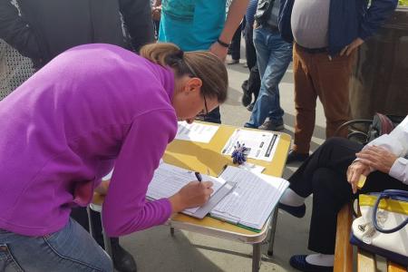 «Позор единороссам!». В Южно-Сахалинске прошел митинг КПРФ