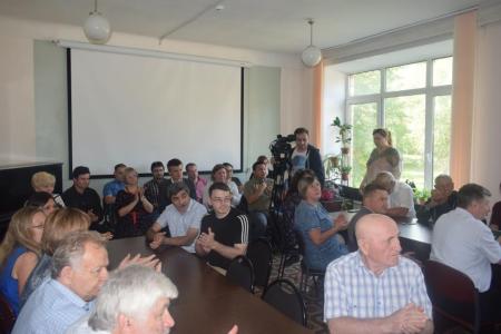 Московская область. Владимир Кашин поздравил учеников и учителей Дубровицкой средней школы с Днём знаний