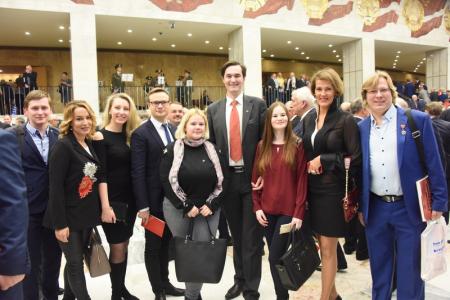 В Государственном Кремлевском дворце состоялся праздничный концерт, посвященный 100-летию Ленинского Комсомола