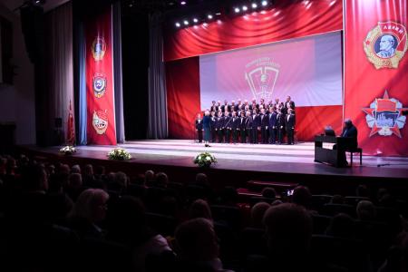 "Мы сильны нашей верною дружбой". В Москве прошел праздничный концерт, посвященный 100-летию Ленинского комсомола