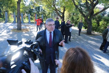 Омские коммунисты почтили память защитников Белого дома