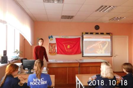 В Белгородской области продолжается цикл уроков, посвященных 100-летию Ленинского Комсомола